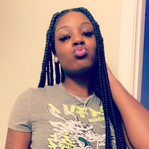 Meet your Posher, Lala